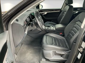 Volkswagen Touareg - 8