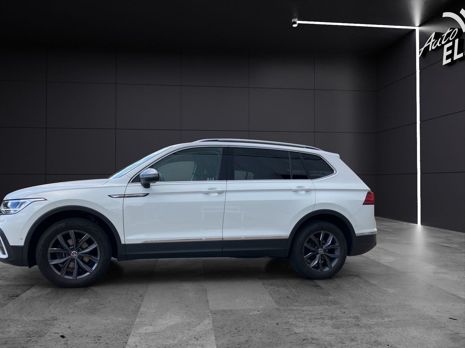 Fahrzeugabbildung Volkswagen Tiguan Allspace Life TDI DSG LED ACC STH HuD SHZ
