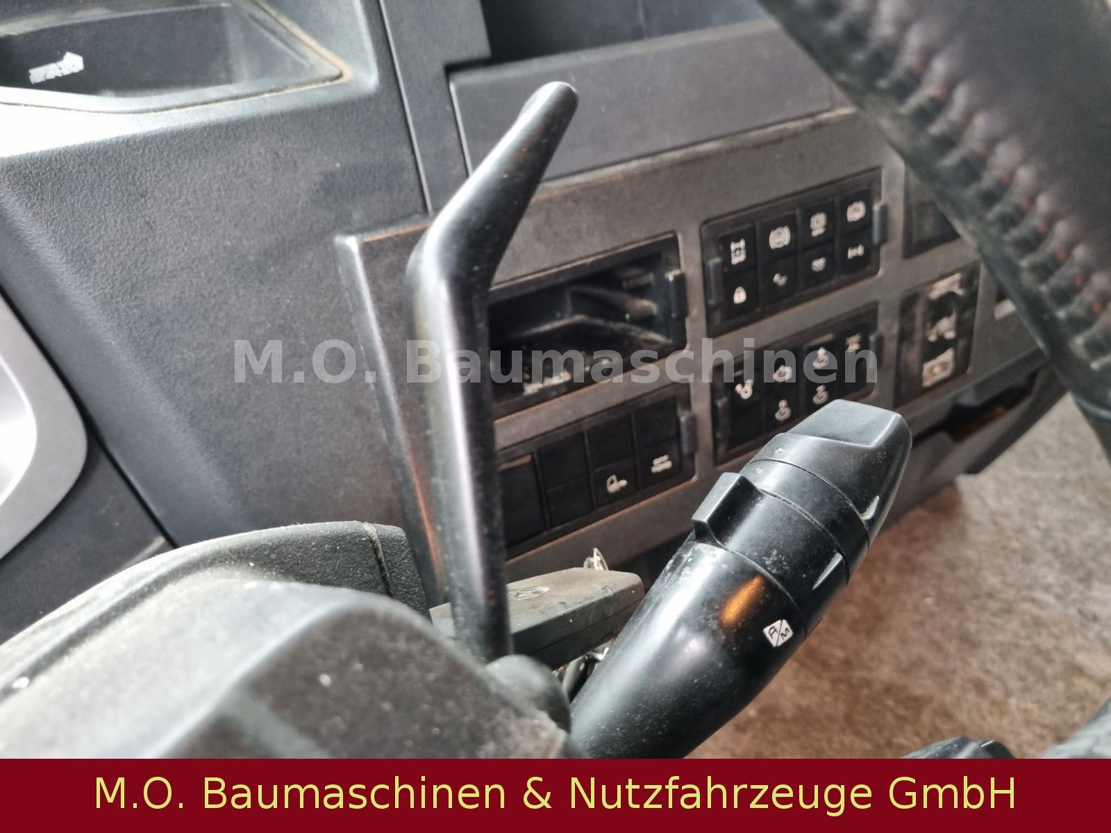 Fahrzeugabbildung Renault C 460 / 4x2  / AC / Euro 5 /Kipphydr./