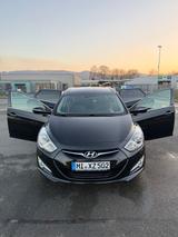 Hyundai i40 cw 2.0 GDI Premium Automatik Premium - Hyundai i40 Premium mit Benzin-Antrieb