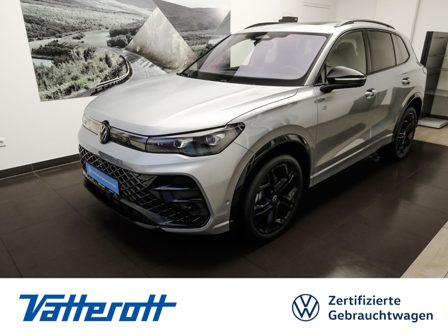 Volkswagen Tiguan R-Line 2.0 TDI DSG 4M AHK Navi Pano IQ.Li foto 1