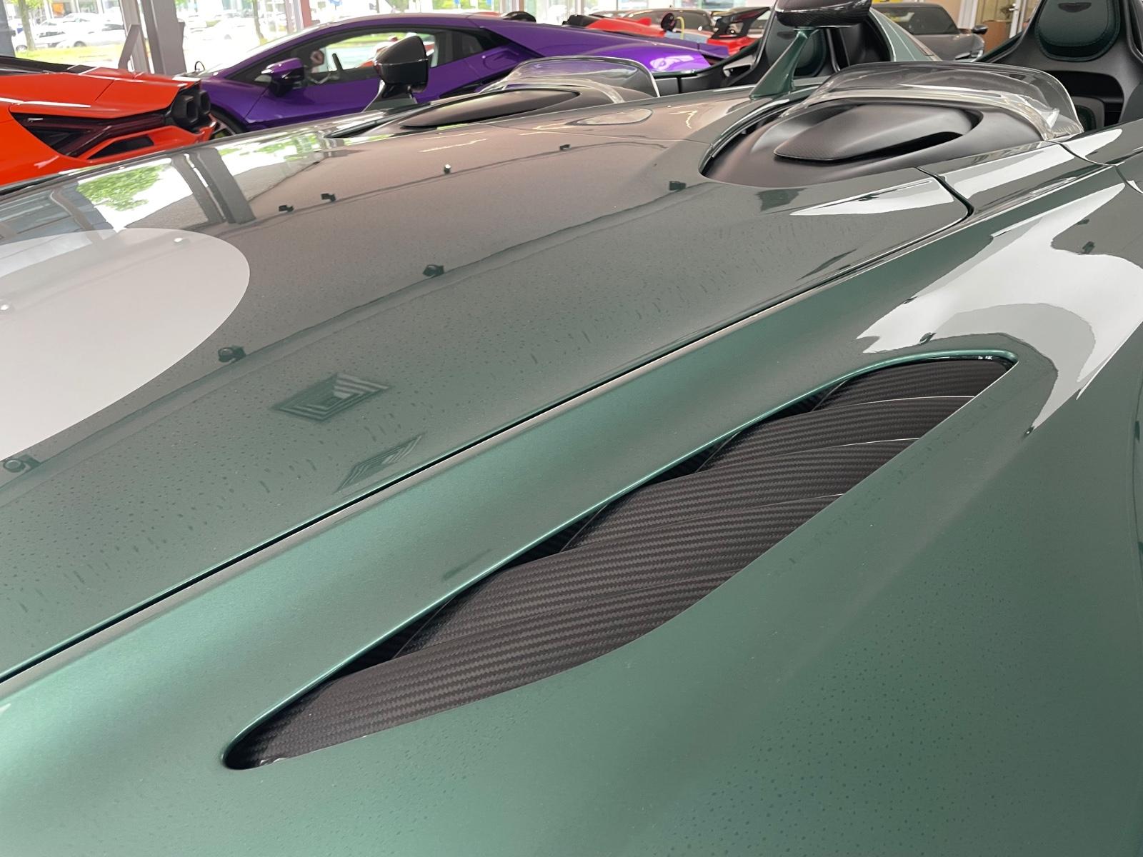 Aston Martin V12 Speedster  "1 OF 88"