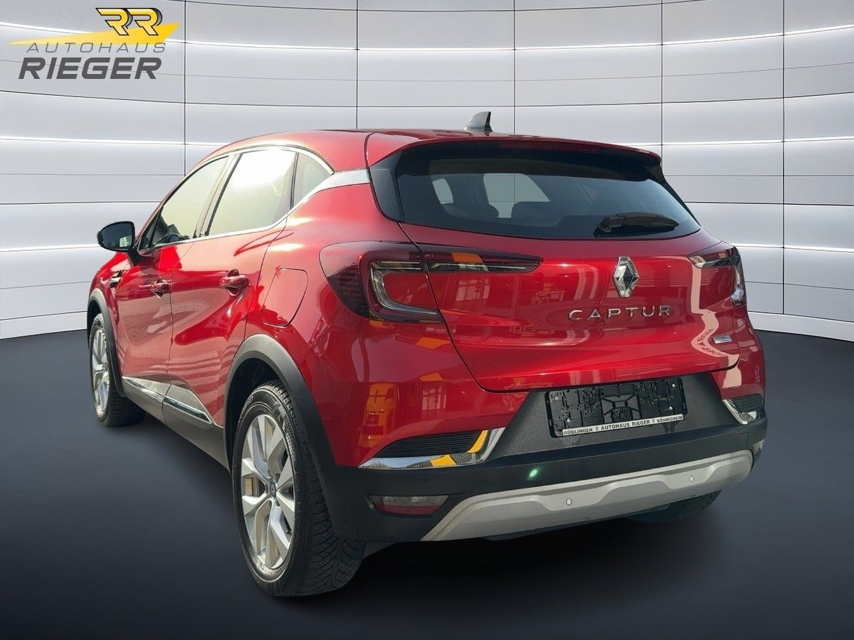 Fahrzeugabbildung Renault Captur II Intens E-Tech Plug-In Hybrid 160