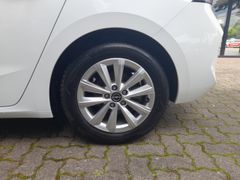 Fahrzeugabbildung Opel Astra L Lim. 5-trg. Elegance 180°beheizb.WSS