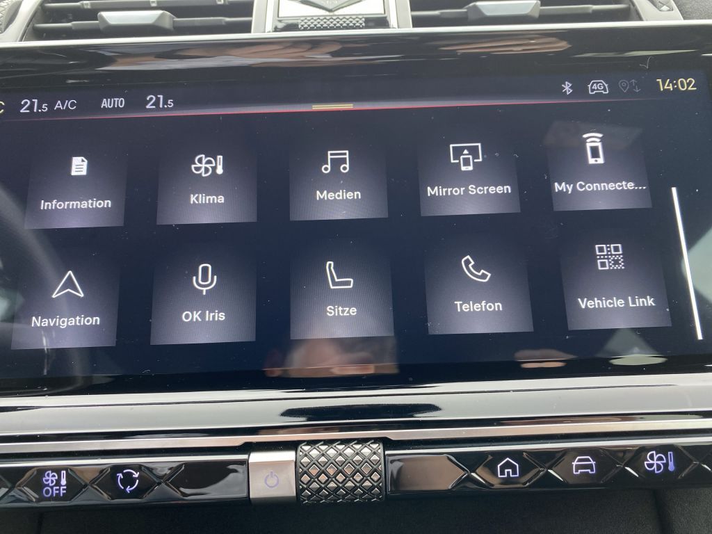 Fahrzeugabbildung DS Automobiles DS7 BlueHDI 130 Aut. PERFORMANCE LINE + *AZV*