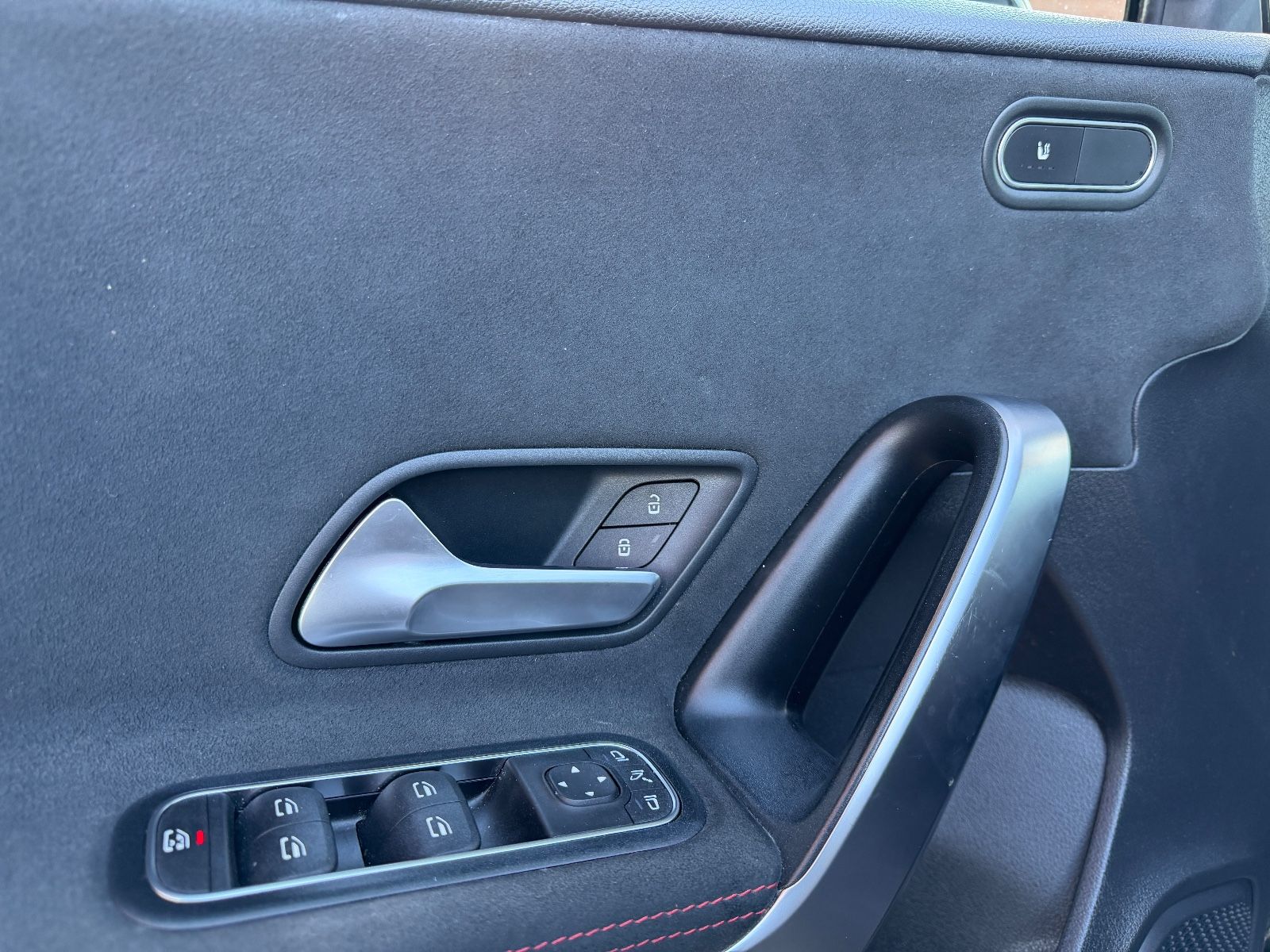 Fahrzeugabbildung Mercedes-Benz A 35 AMG 4Matic*BURMESTER*PANO*LED*ALCANTARA*19"