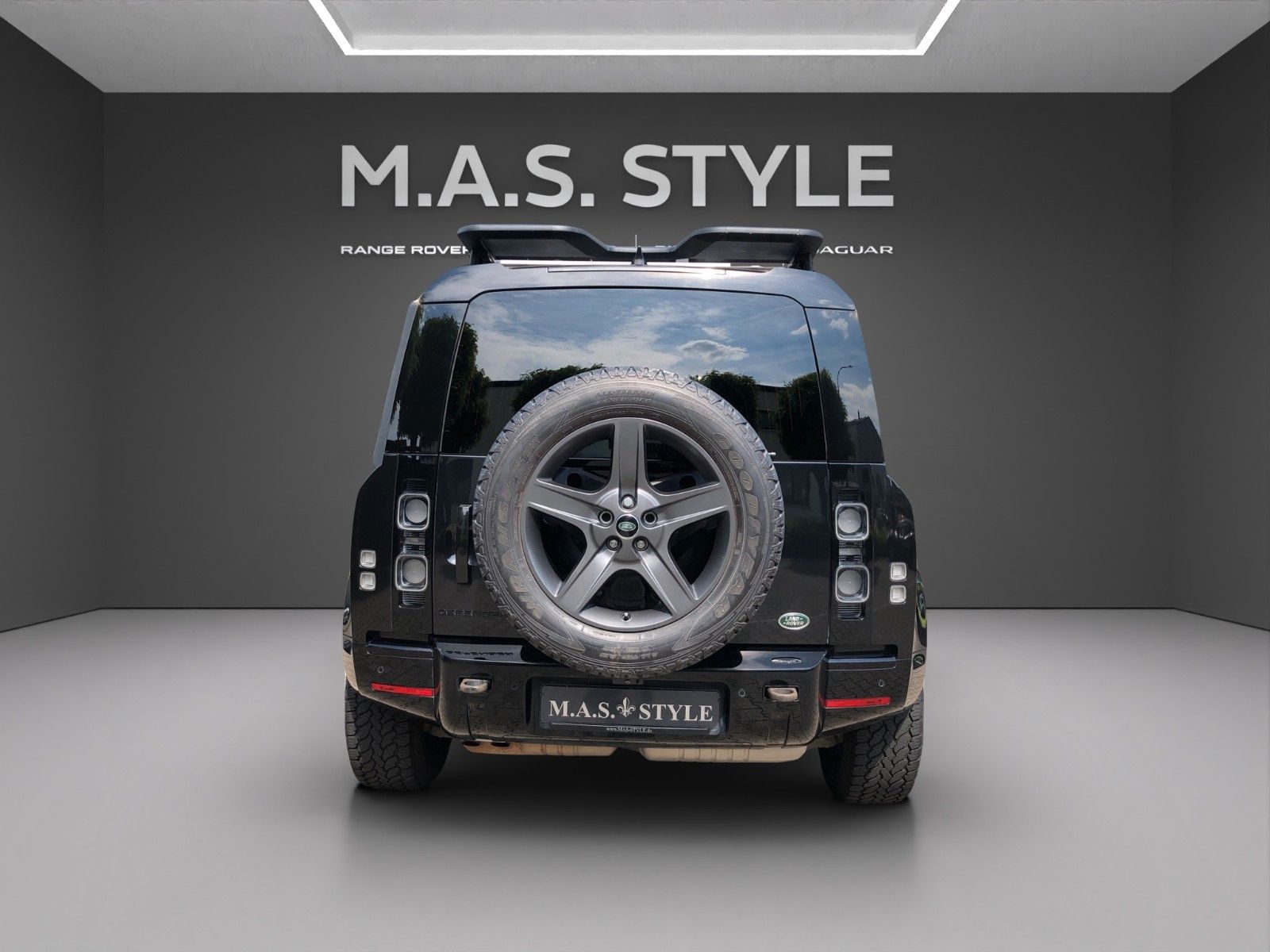 Fahrzeugabbildung Land Rover Defender 90 D250 X-Dynamic SE m. Winde
