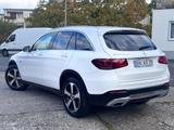 Mercedes-Benz GLC 300 GLC GLC 300 de 4Matic - Hybrid (Diesel/Elektro): Geländewagen
