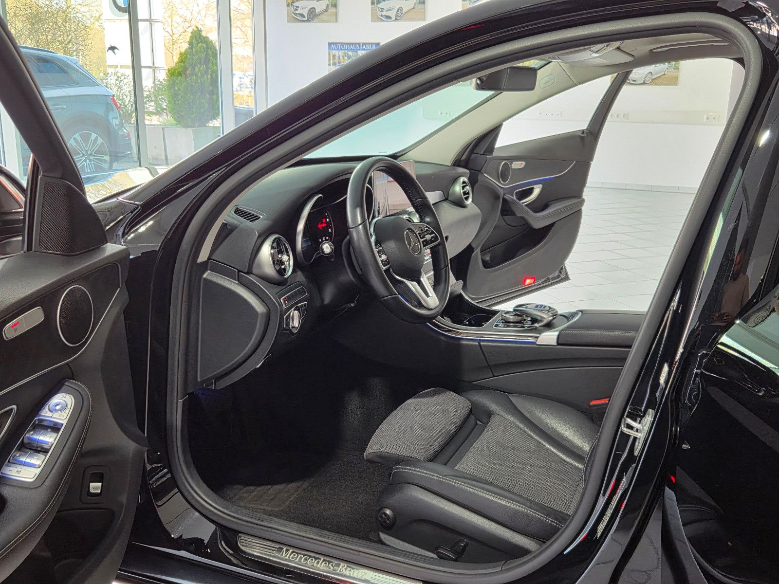 Mercedes-Benz C 220d T 4M AVANTGARDE PANO RFK foto 8