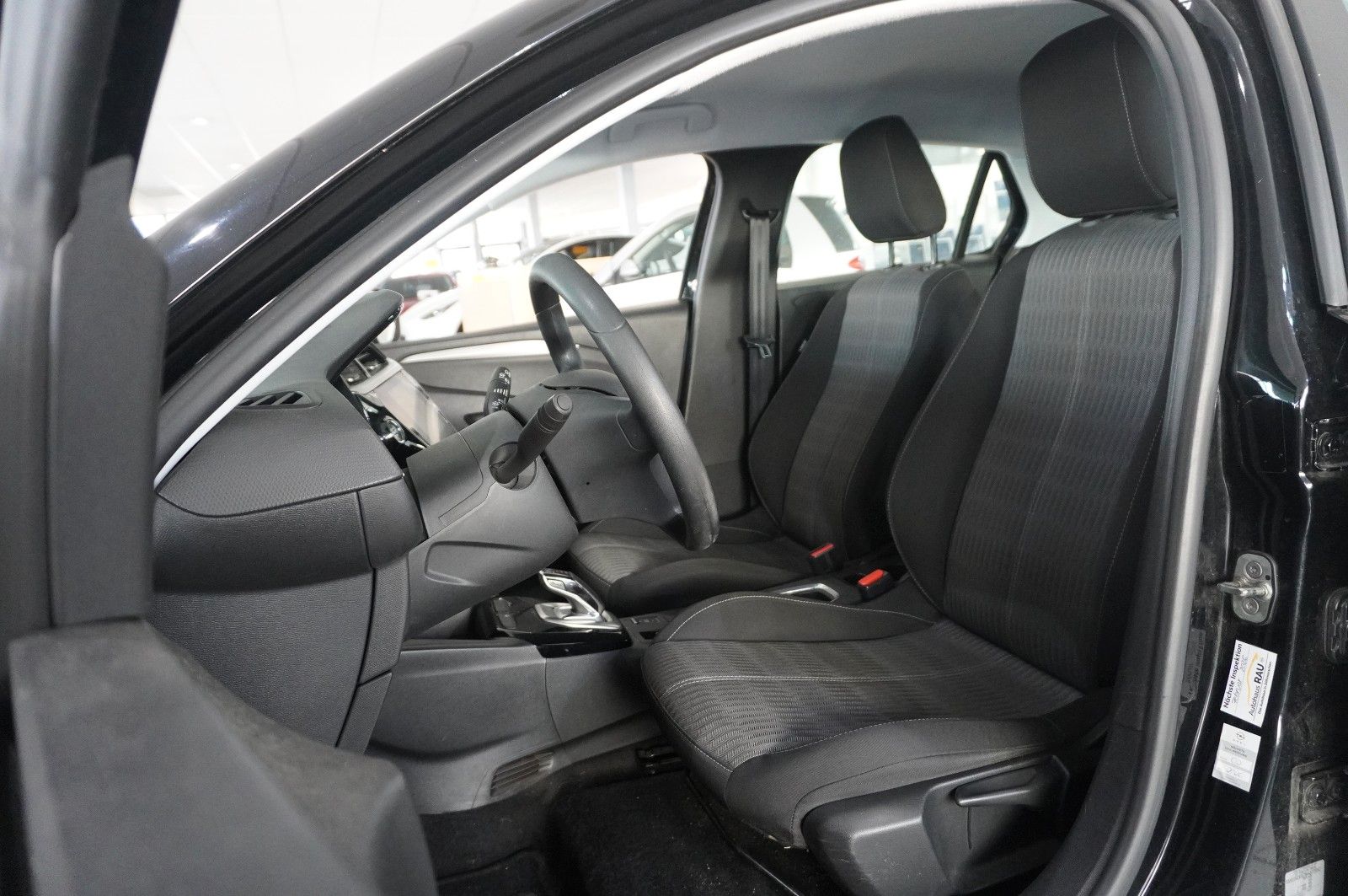 Fahrzeugabbildung Opel Corsa-e F EDITION 1-PHASIG NAVI/VIRT./SPORT/DAB+