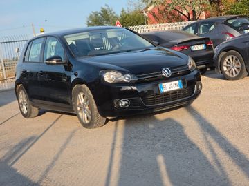 Volkswagen Golf - 6