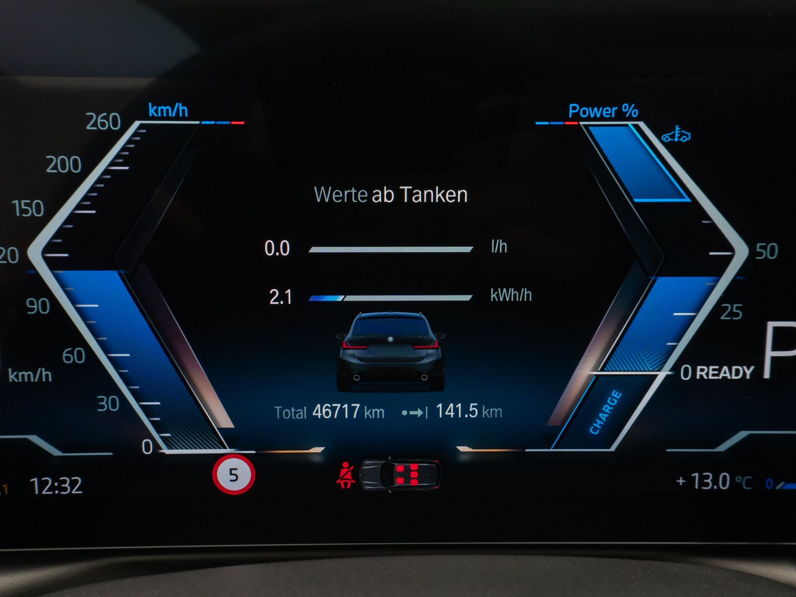 Fahrzeugabbildung BMW 330e M Sport Panorama Kamera HUD DAB HiFi AHK