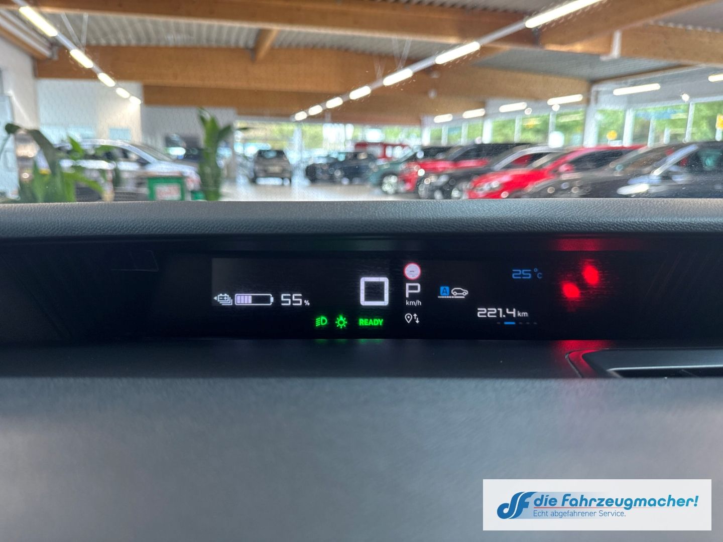 Fahrzeugabbildung Citroën C3 E 113 MAX HUD Navi Soundsystem LED Apple CarP