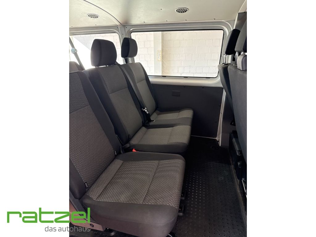 Fahrzeugabbildung Volkswagen T6.1 Kombi FWD KR 2.0 TDI 9-Sitzer