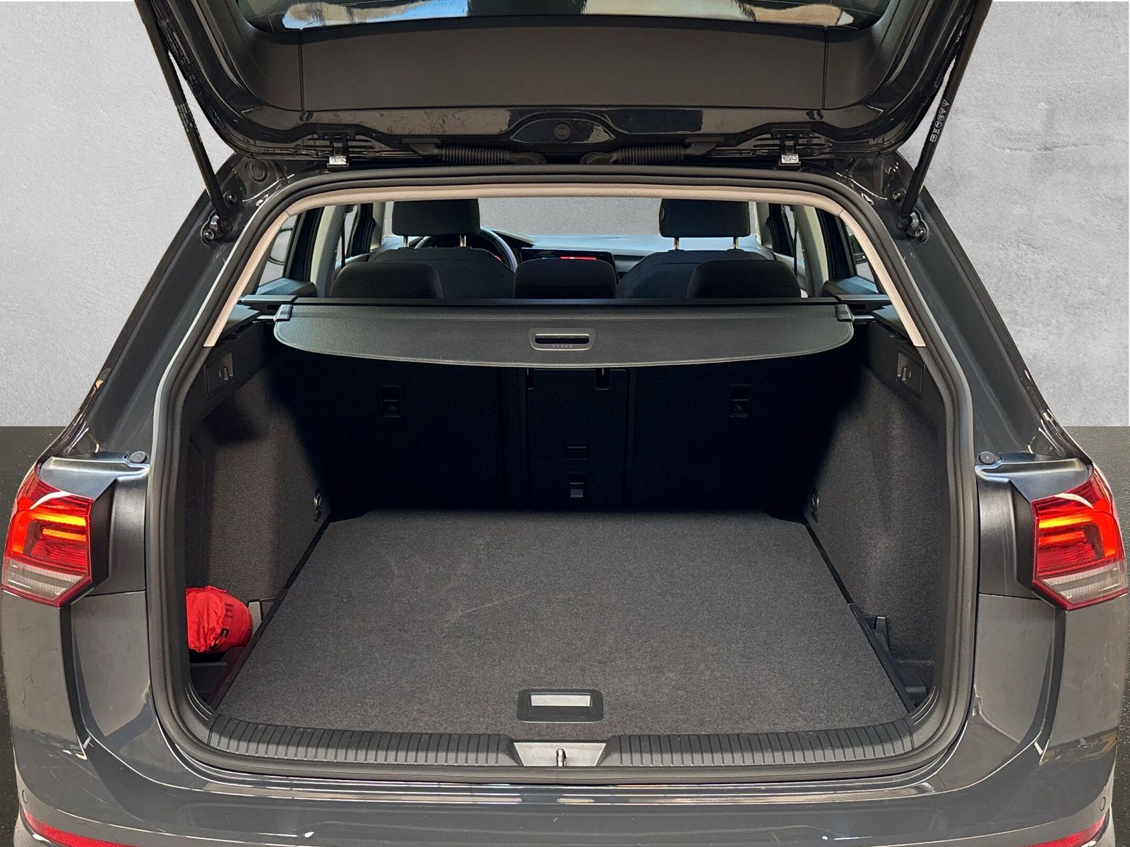 Fahrzeugabbildung Volkswagen Golf Variant 2.0 TDI Life ACC Keyless AppConnect