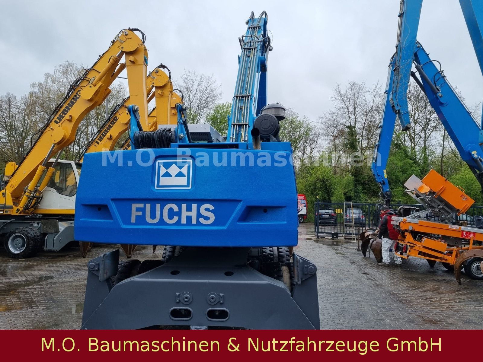 Fahrzeugabbildung Fuchs MHL 331 / ZSA / AC / Hochfahrbare Kabine /Magnet