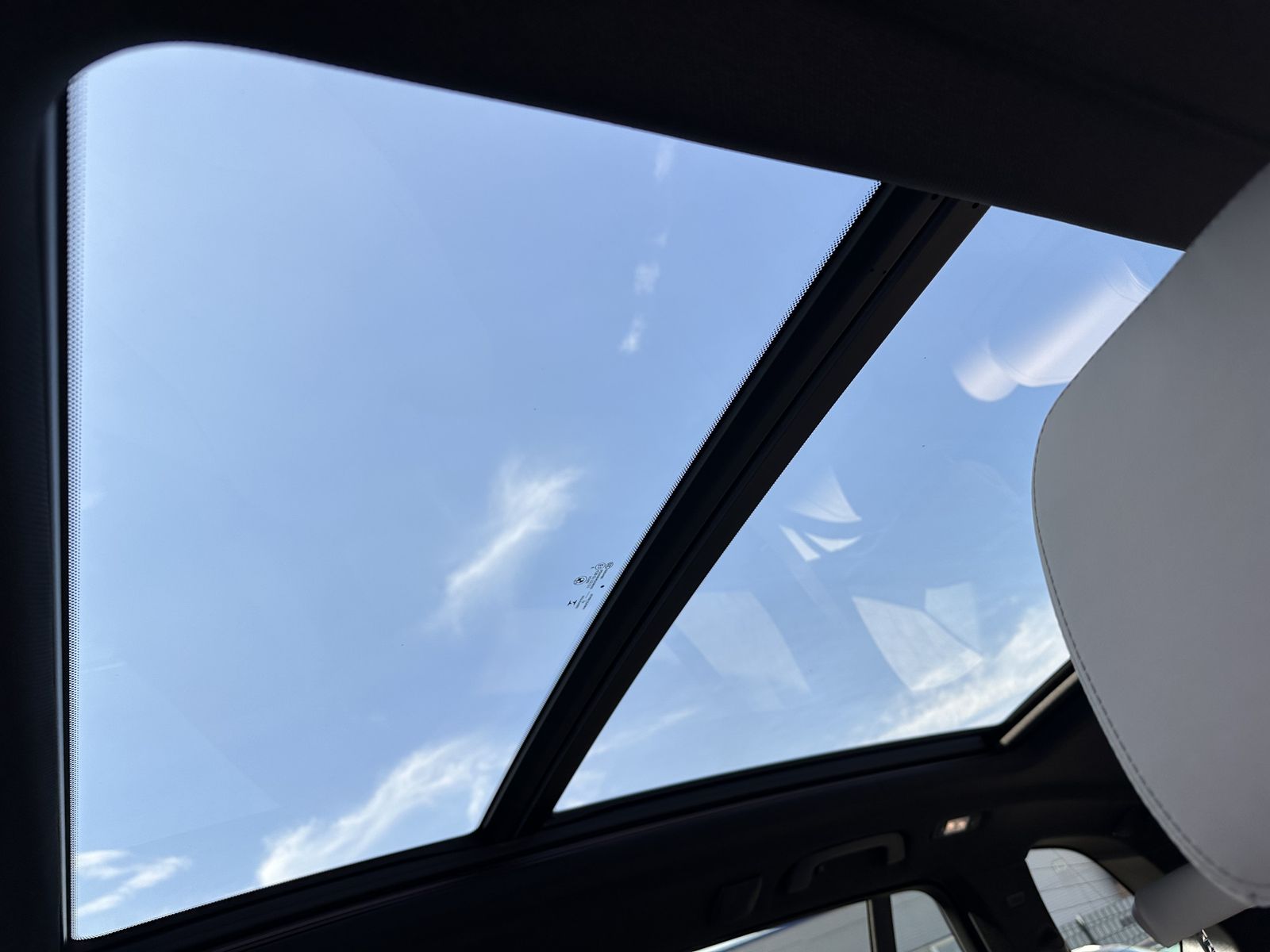 Fahrzeugabbildung BMW X5 xDrive40d M-Sport NAV+LASER+PANO+HEAD-UP+22ZO