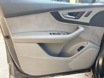 Audi Q7 - 9