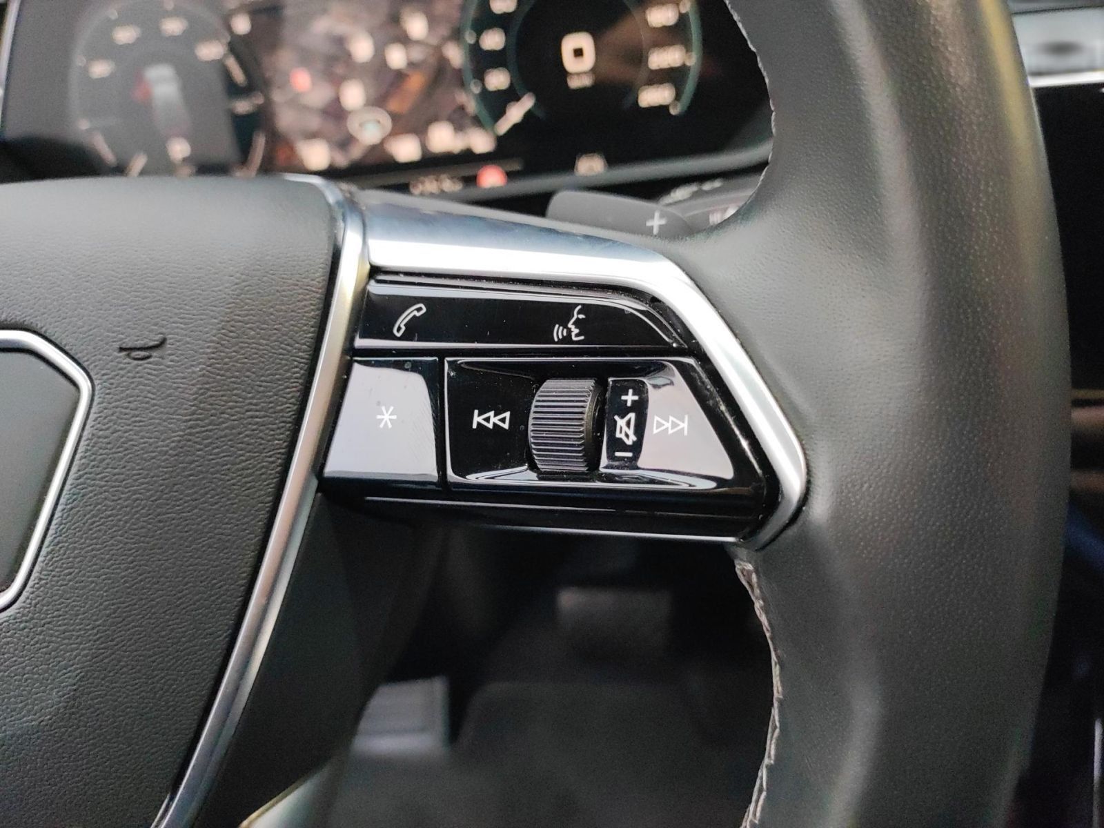 Audi Q8 e-tron - Bild 14