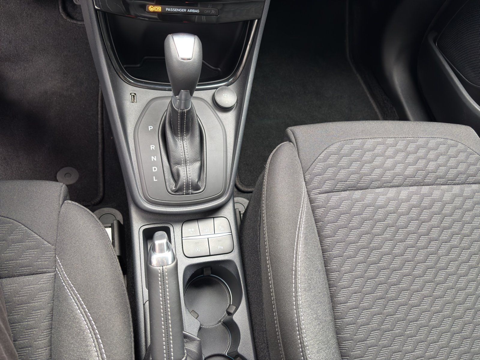 Fahrzeugabbildung Ford Puma    1.0l Titanium Design #RFK #WinterpaketPa