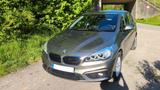 BMW 218i Active Tourer Advantage Business Panorama - silberne BMW 218 Active Tourer