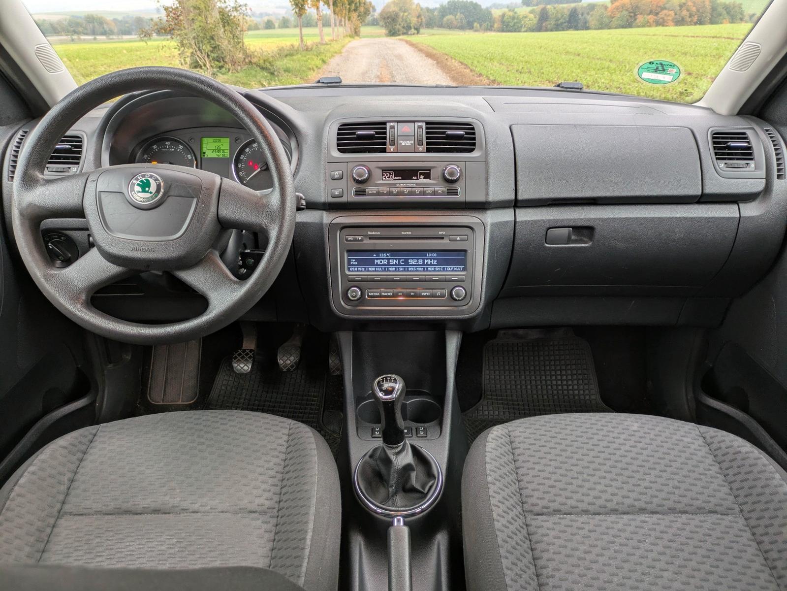 Skoda Fabia 2011 — photo 6