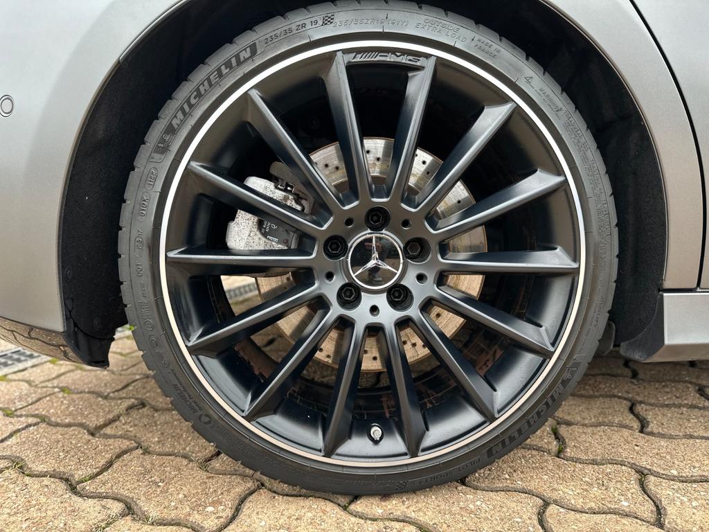 Mercedes-Benz A 35 AMG