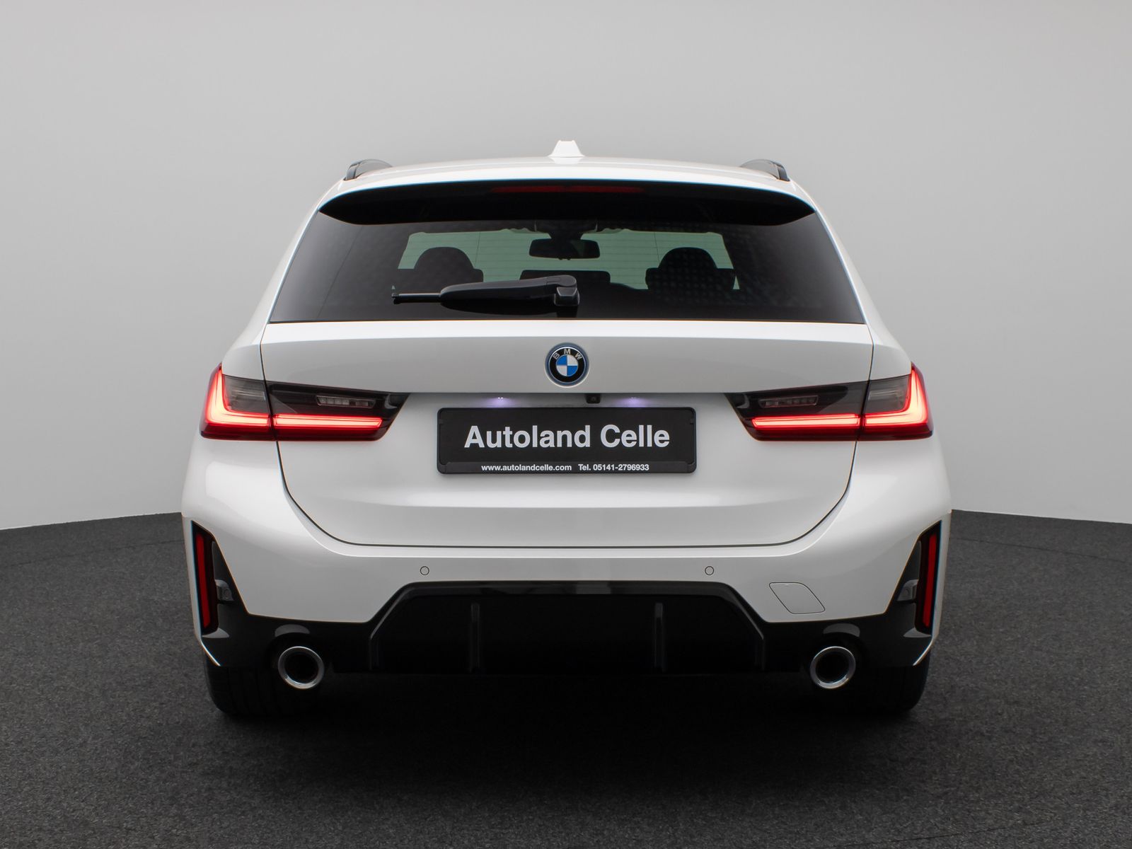 Fahrzeugabbildung BMW 330e M Sport Kamera DAB HUD Alarm Parkassistent