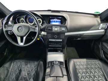 Mercedes E 200 - 11
