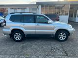 Toyota Land Cruiser 3.0 D-4D Executive 8 Sitze Schiebed - gebrauchte Toyota Land Cruiser aus dem Jahr 2007