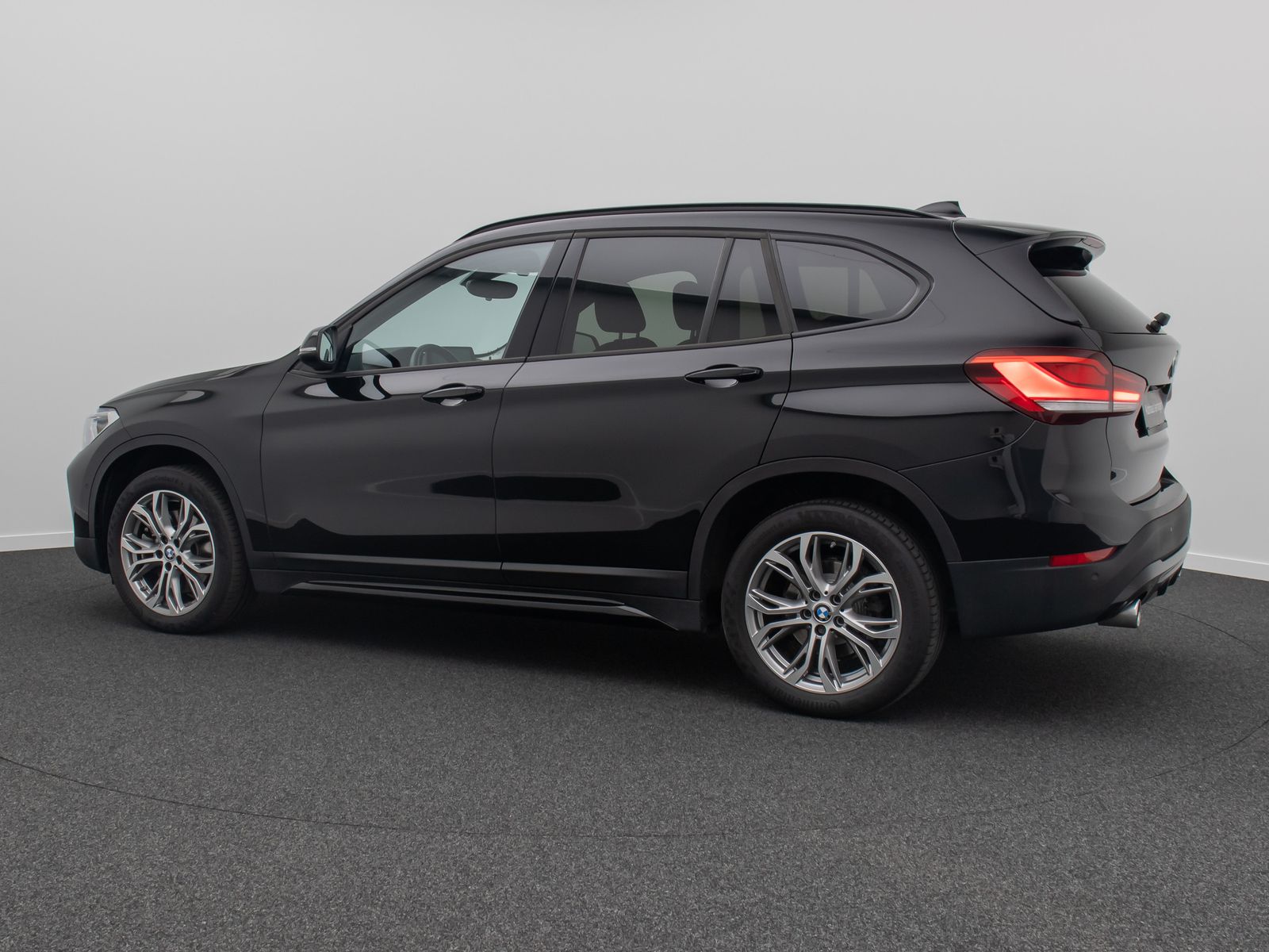 Fahrzeugabbildung BMW X1 sD20d Sport Line ACC Kamera DAB HUD Panorama