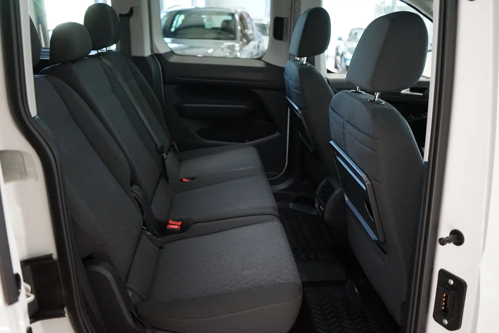 Volkswagen Caddy 1.5 TSI DSG Edition AHK+ACC+Kamera+SHZ