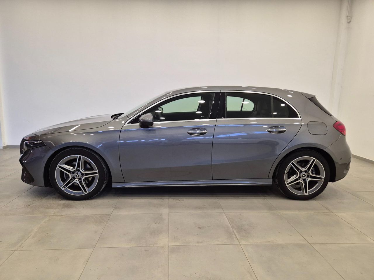 Mercedes-Benz Mercedes A 200 AMG Line Advanced Plus 7G-DCT IN  imagem 3