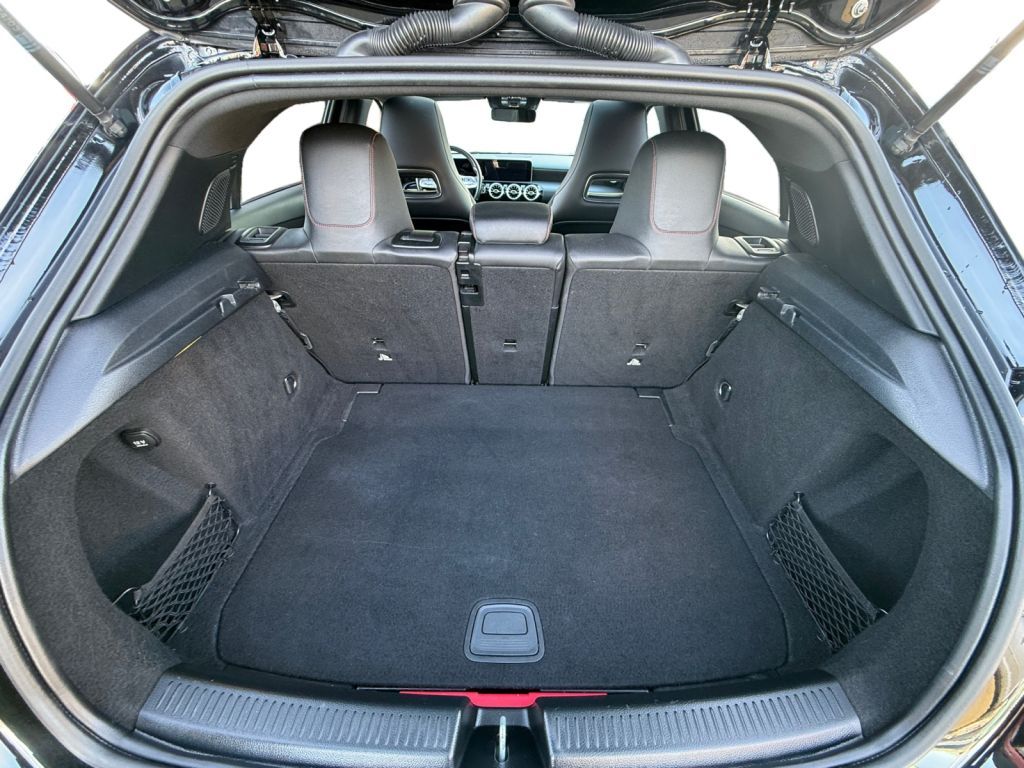 Fahrzeugabbildung Mercedes-Benz A 250 7G-DCT AMG Line