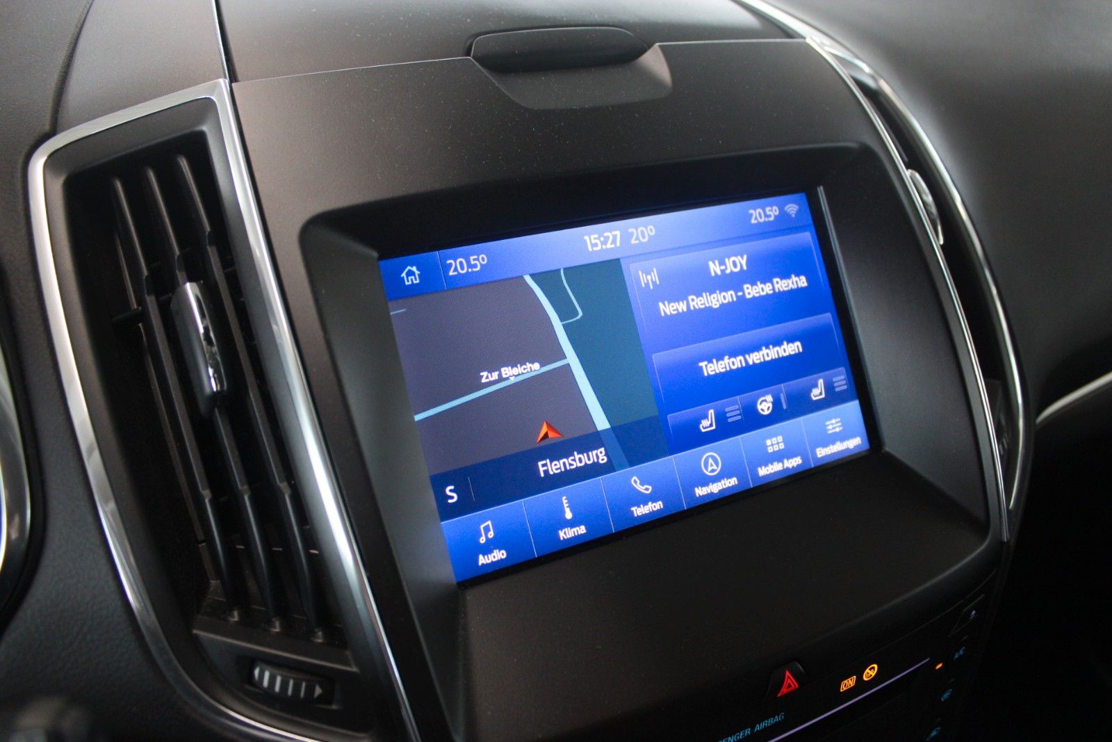 Fahrzeugabbildung Ford S-Max Titanium Aut. LED ACC 2xCAM WinterPak. uvm