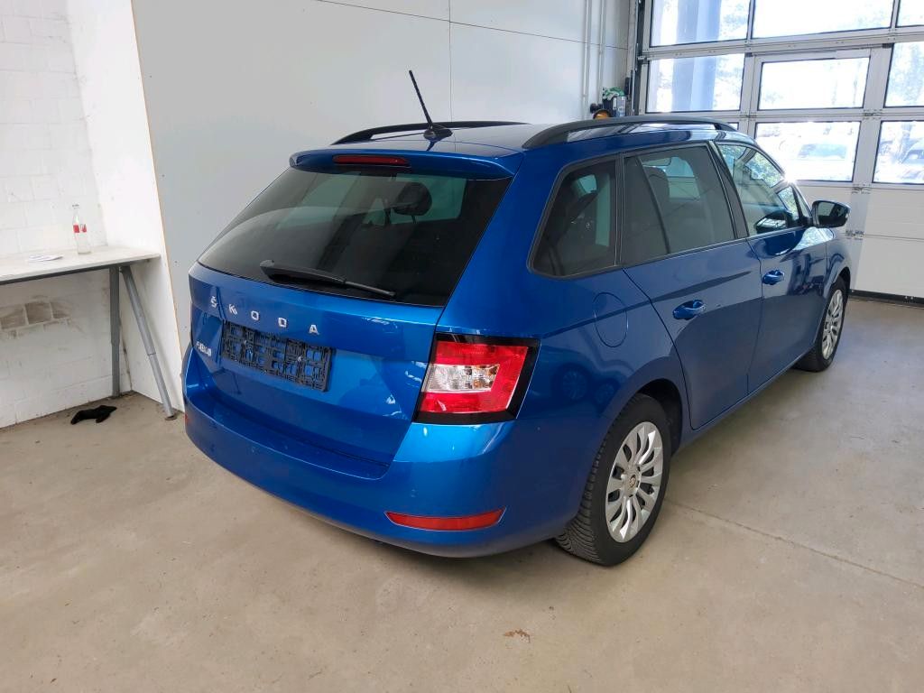 Fahrzeugabbildung SKODA Fabia Ambition APP-Connect SITZH GJ CLIMATRO. 1H