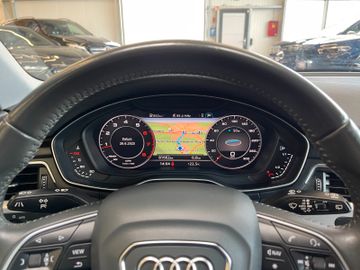 Audi A4 Avant design ultra *NAVI*ACC*AHK*PDC*MATRIX*