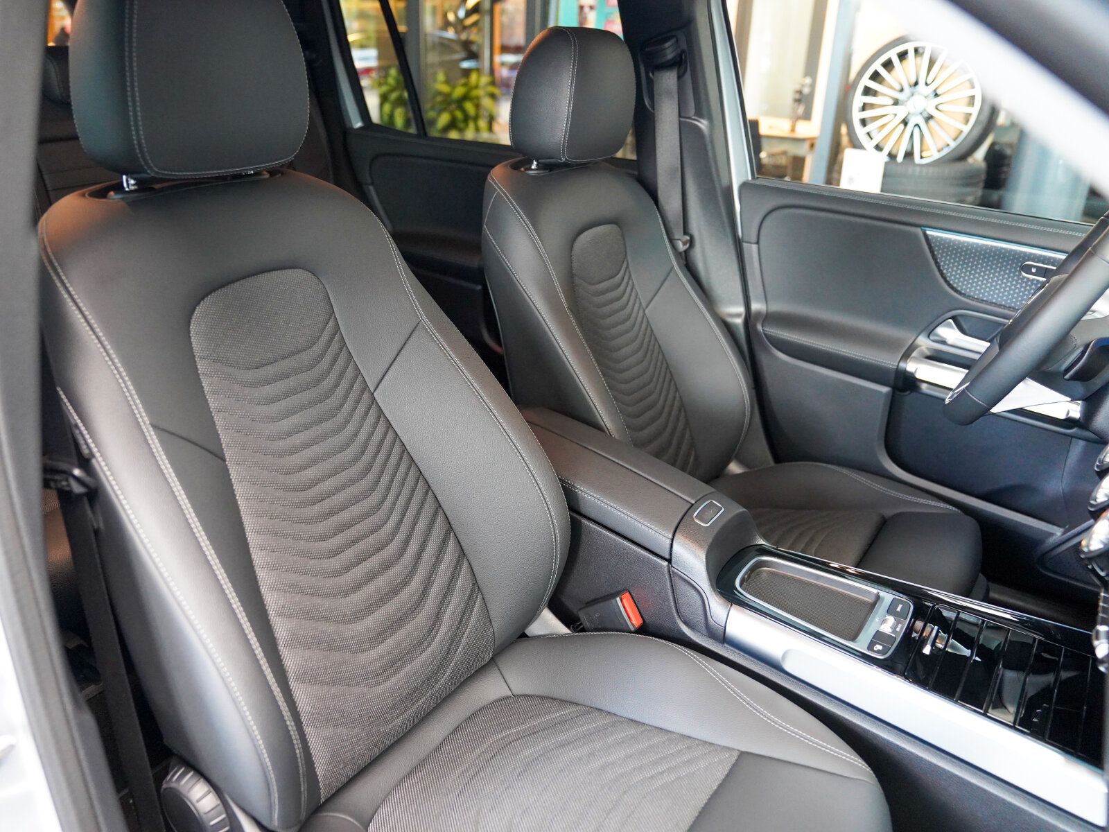 Mercedes-Benz EQB 300 4M Progressive DISTRONIC Lenkradheizung foto 8