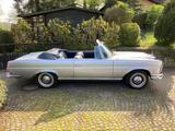 Mercedes-Benz 220