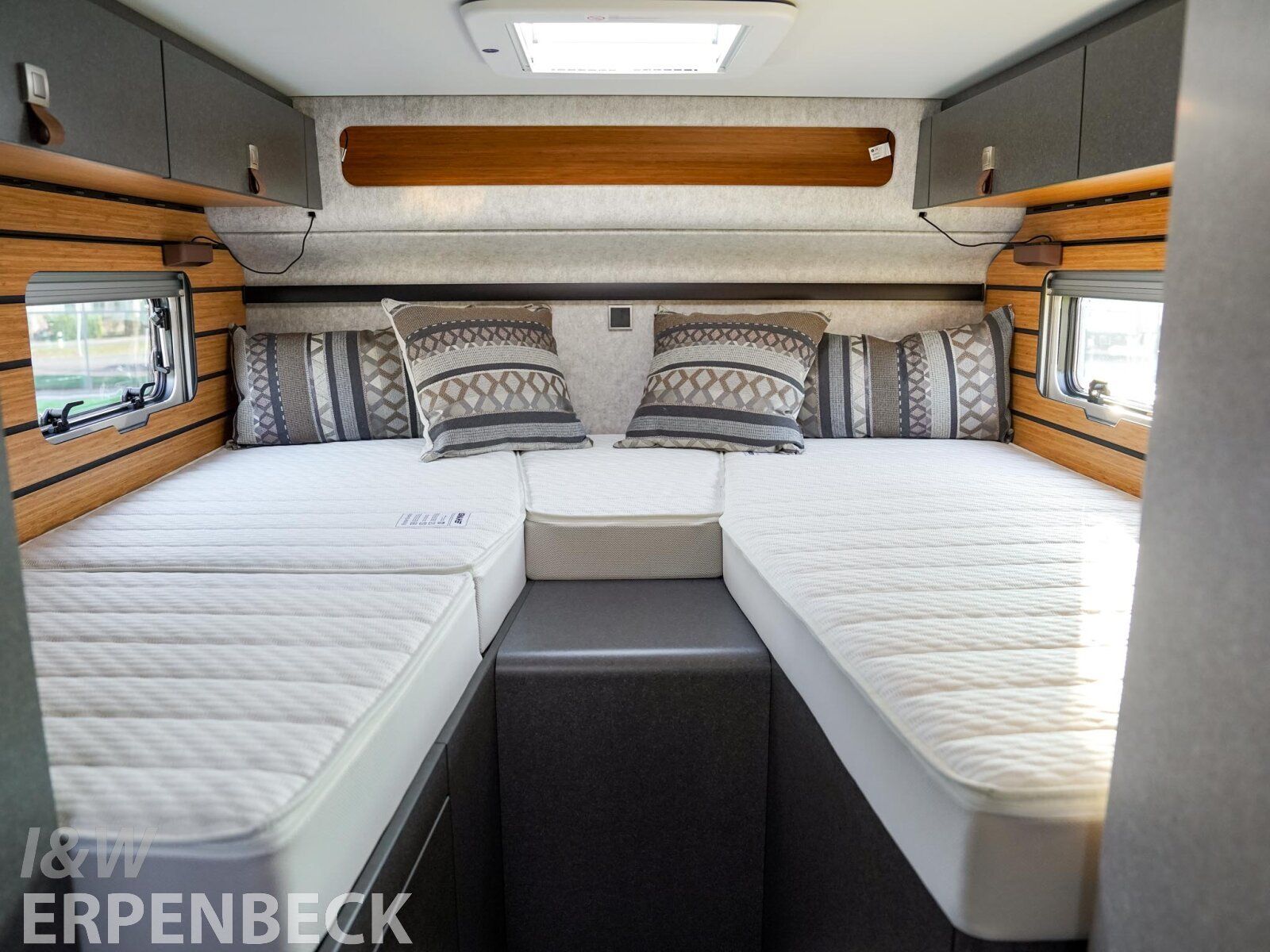 Fahrzeugabbildung HYMER / ERIBA / HYMERCAR Sprinter 417 CDI B-Klasse ML-T 580