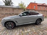 BMW X4 xDrive 20 d M Sport PANO KAMERA BROOKLYN GREY - BMW X4: Panorama-Dach