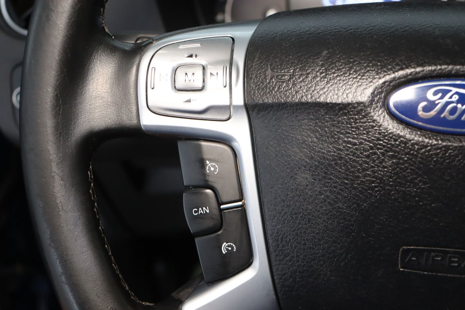 Fahrzeugabbildung Ford Mondeo Turnier 2.0i Titanium * Sitzhzg * Top