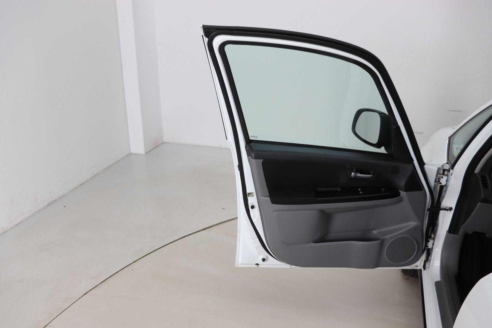 Fahrzeugabbildung Suzuki SX4 1.6 VVT * 1. Hand *HU/AU bis 11.2027 * Klima