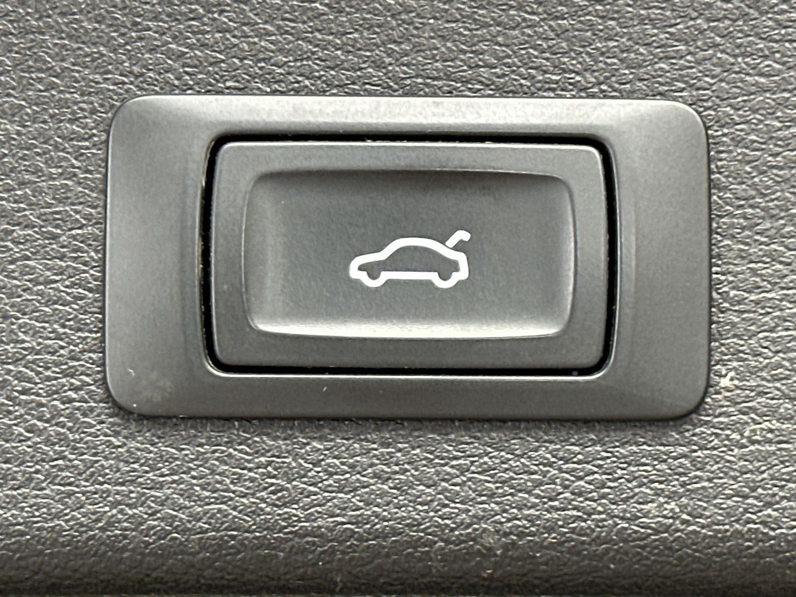 Fahrzeugabbildung Audi A4 Avant 35 TFSI Sport XEN+PANORAMA+DAB+SHZ+EPH
