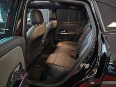Fahrzeugabbildung Mercedes-Benz GLA 45 S AMG 4M+ (PANO/SZ-LÜFT/PERF-ABGAS/DRIVER