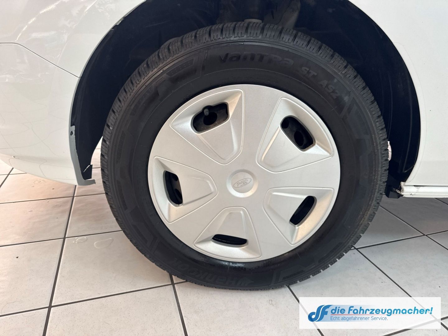 Fahrzeugabbildung Ford Transit Custom 320 L2 Trend 2.0 TDCi EU6d-T Dyn.