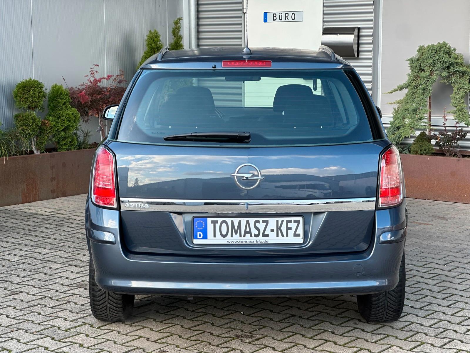 Opel Astra 2006 — photo 28
