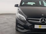 Mercedes-Benz B 200 Style LED+AHK+NAVI+PDC+SHZ+Klima/P-Lenkung - Mercedes-Benz B-Klasse: Schwarz