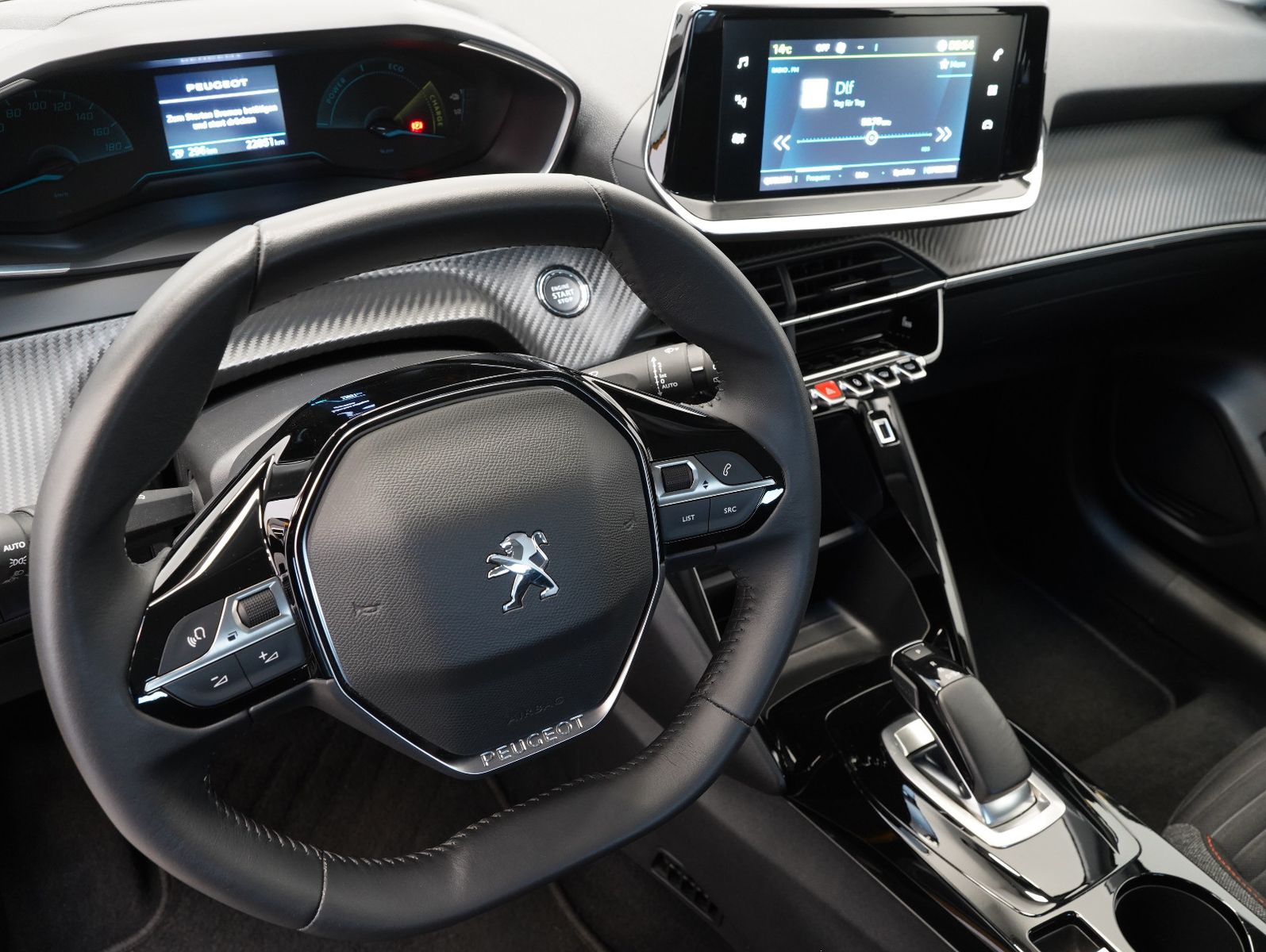 Fahrzeugabbildung Peugeot e-208 Active 50KWH/11KW/WÄRMEPUMPE/SOH