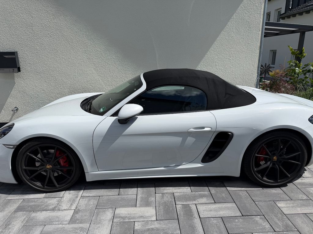Image of Porsche Boxster
